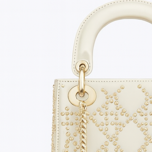 #22 Mini Tasche mit Perlenstickerei